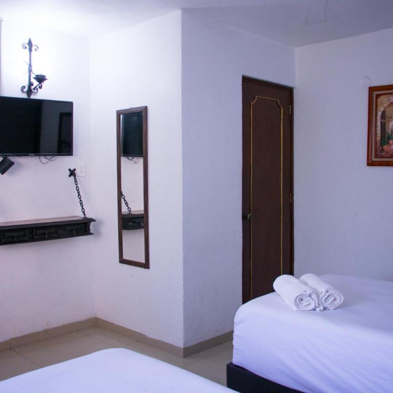 Hotel Posada del Angel - Twin Room - 8