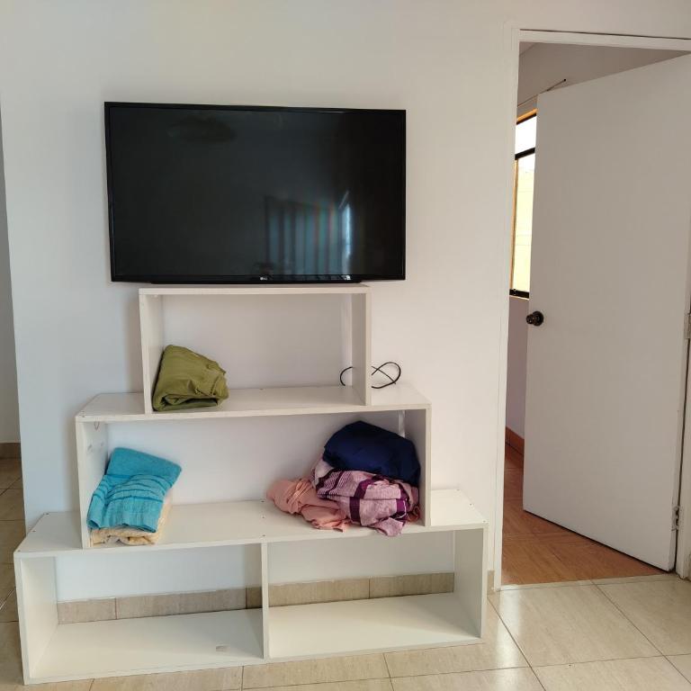 Departamento amoblado con 2 habitaciones y cochera - One-Bedroom Apartment - 3