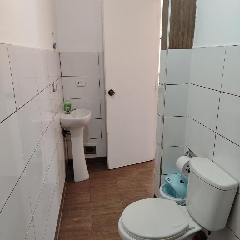 Departamento amoblado con 2 habitaciones y cochera - One-Bedroom Apartment - 6