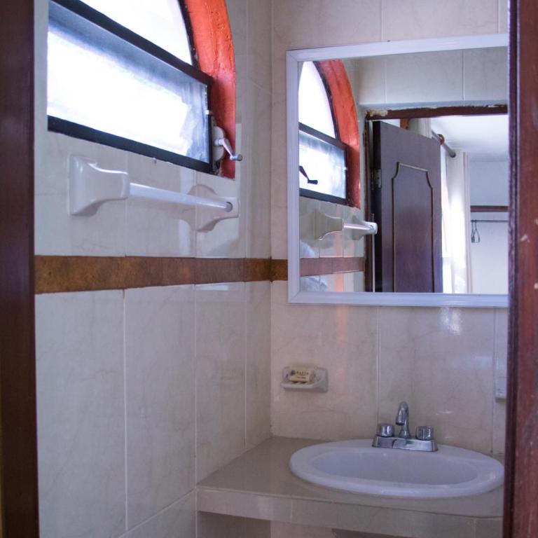 Hotel Posada del Angel - Standard Double Room - 4
