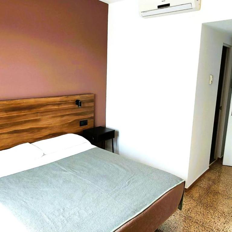 Hotel OCTOPUS - Double Room - 1