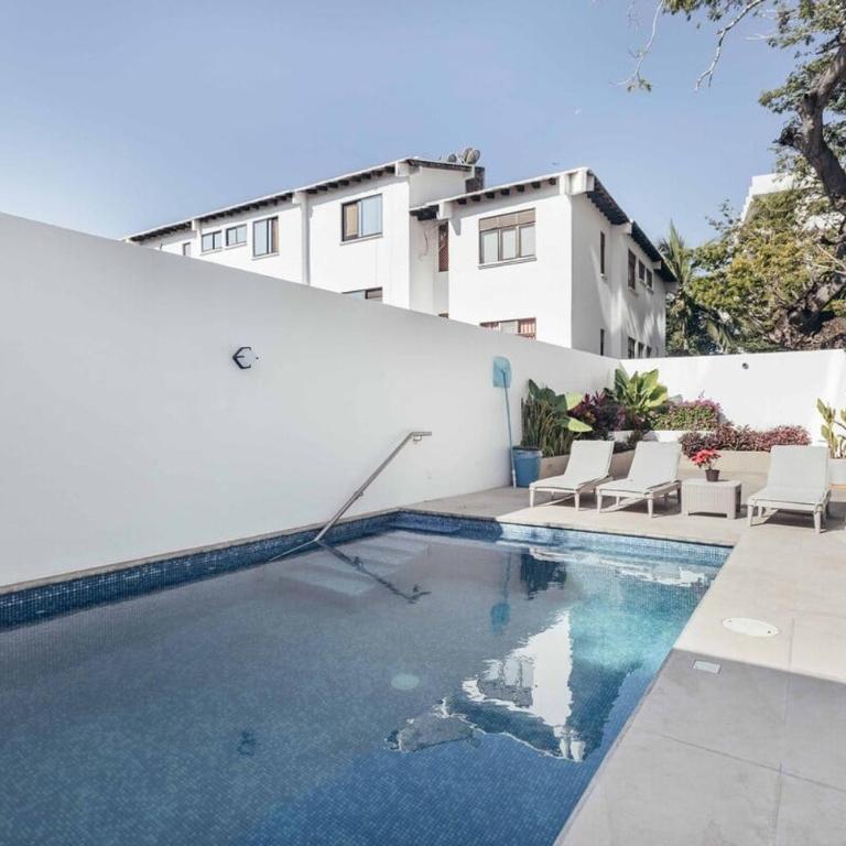 Cozy 2BR House 2 min to the Beach - Pool - Terrace - Casa - 30