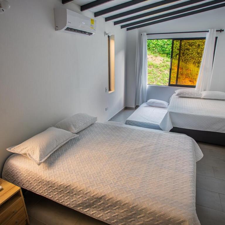 Casa Finca Moderna en Sopetran, Antioquia - Casa de 4 dormitorios - 3