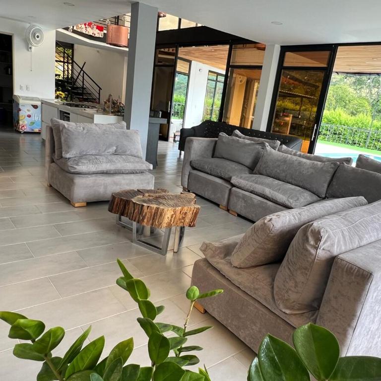 Casa Finca Moderna en Sopetran, Antioquia - Casa de 4 dormitorios - 6