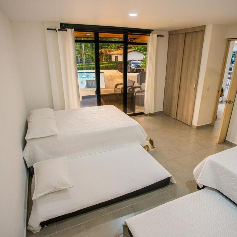 Casa Finca Moderna en Sopetran, Antioquia - Four-Bedroom House - 19