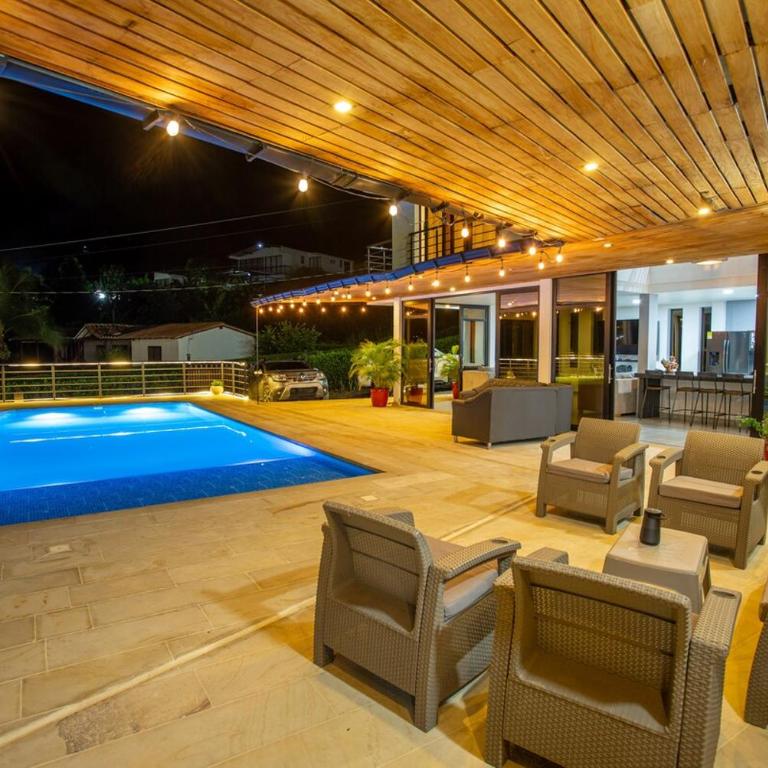 Casa Finca Moderna en Sopetran, Antioquia - Casa de 4 dormitorios - 32