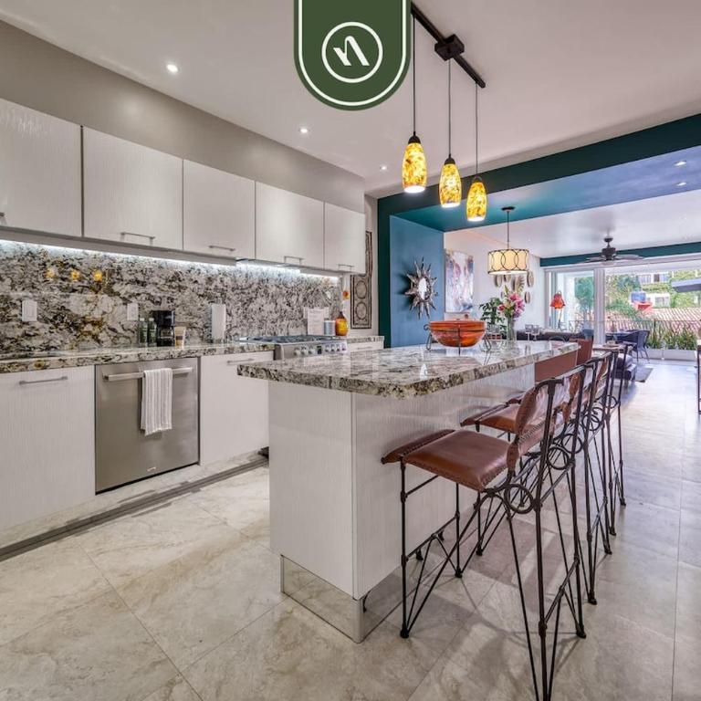 Stunning 2 BR Condo in Romantic Zone - Pool - Casa - 27