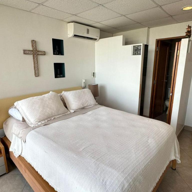 Departamento Frente al Salinas Yacht Club - Three-Bedroom Apartment - 3