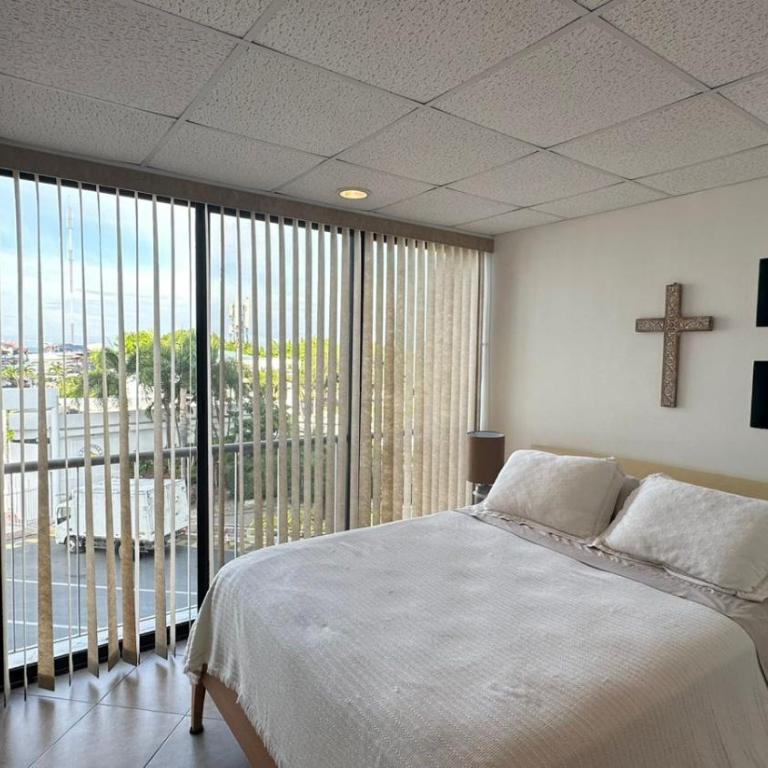 Departamento Frente al Salinas Yacht Club - Three-Bedroom Apartment - 4