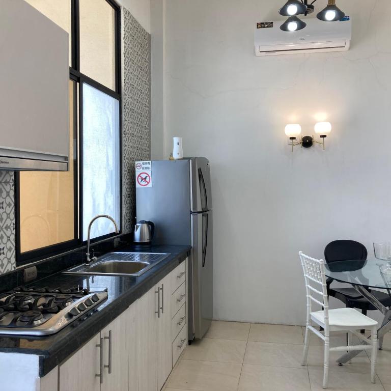 Loft All in one- Workspace- comfort & Huge garage - Two-Bedroom House - 32