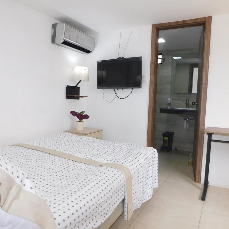 Loft All in one- Workspace- comfort & Huge garage - Two-Bedroom House - 39