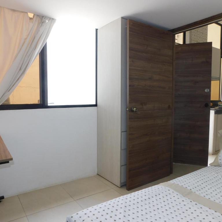 Loft All in one- Workspace- comfort & Huge garage - Two-Bedroom House - 36