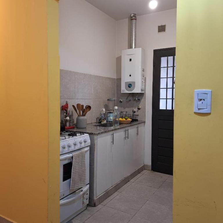Casa pequeña 2 personas ideal de descanso y punto estratégico de viaje - One-Bedroom House - 11