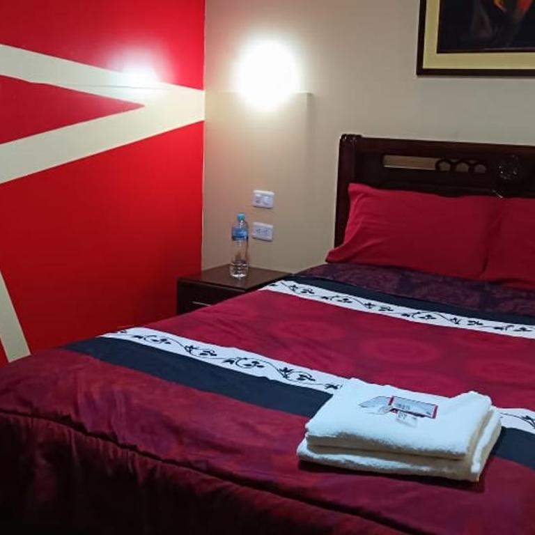 Hotel Navarra - Deluxe Queen Room - 6