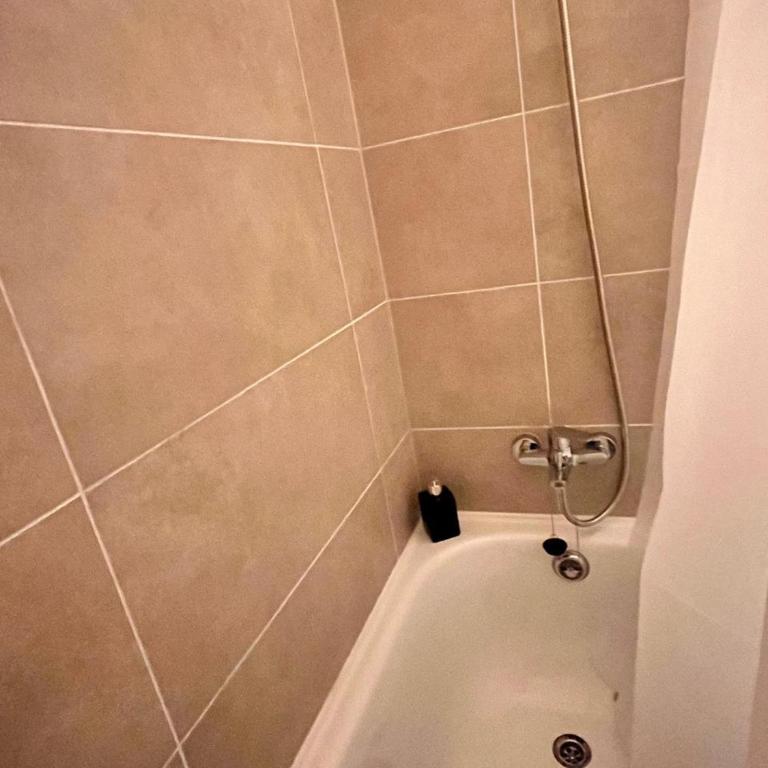 Moderno Loft a 3 min de Metro Matta Parejas descanso - One-Bedroom Apartment - 7