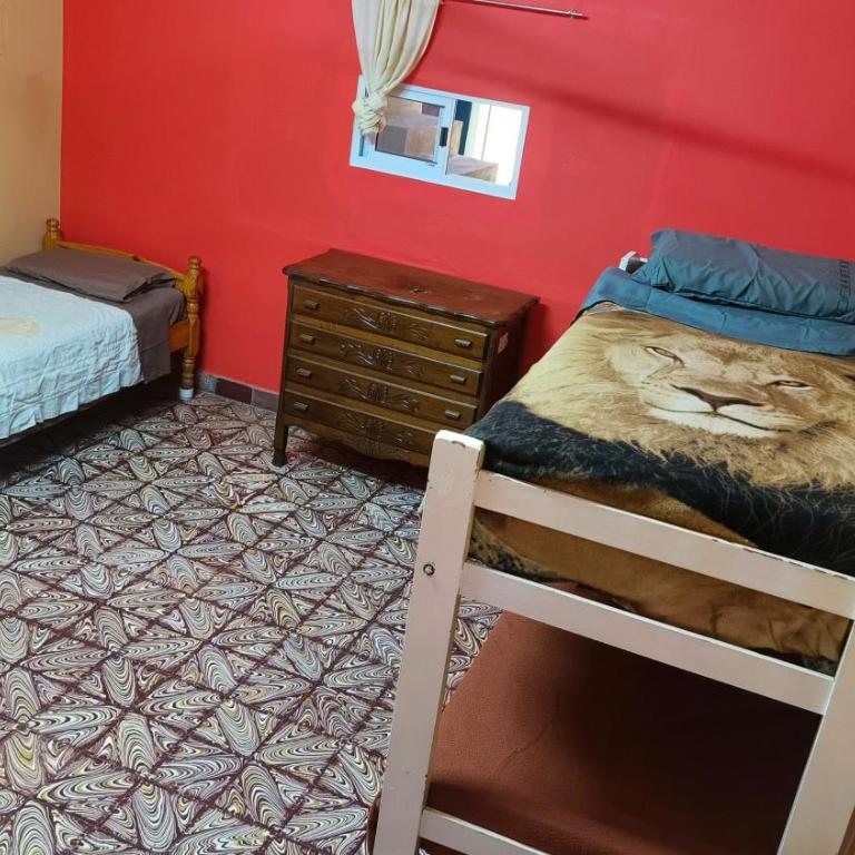 Pabuelo - Triple Room with Shared Bathroom - 1