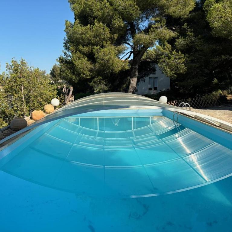 Villa with Private Pool & Boules Court - Maison de Vacances 2 Chambres - 10