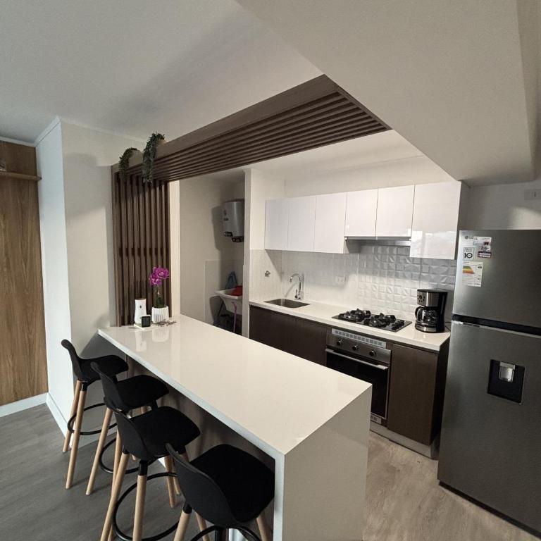 2BR Apartment with Pool near Larcomar - Two-Bedroom Apartment - 7