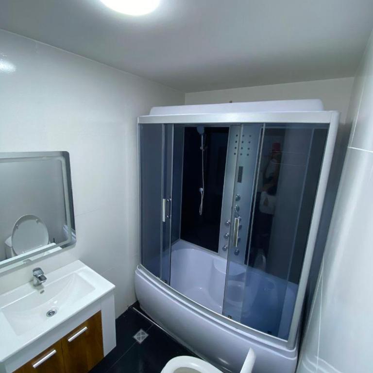 Departamento moderno en Equipetrol - Apartamento de 2 dormitorios - 3