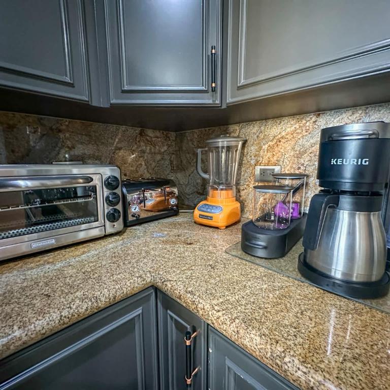 The Iconic Beachfront 3BR Condo - Apartamento - 20