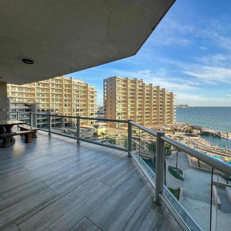 The Iconic Beachfront 3BR Condo - Apartamento - 32