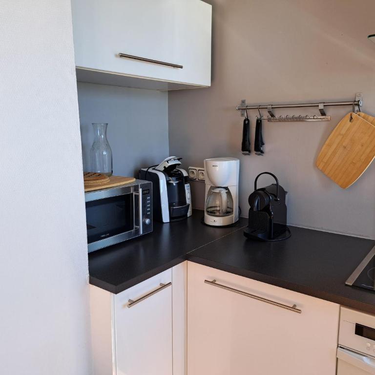Bel appartement 2 chambres - face mer - 5 personnes, WIFI, animaux admis, parking - FR-1-323-457 - Appartement - 18