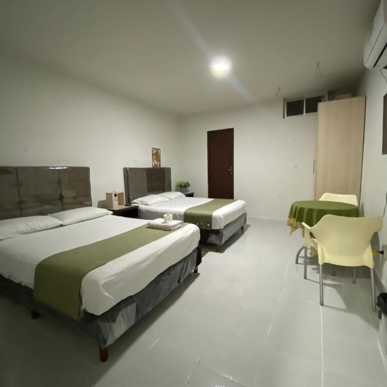 Amaca Hostal - Habitación Cuádruple Superior - 4