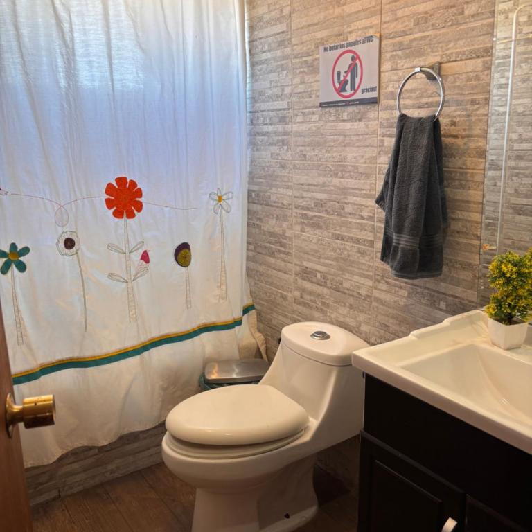 Cabaña 3 dormitorios 2 baños con amplio espacio ideal para familia - One-Bedroom House - 11