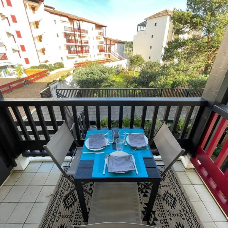 Studio Rénové au Port avec Terrasse et WiFi - FR-1-413-264 - Studio - 6