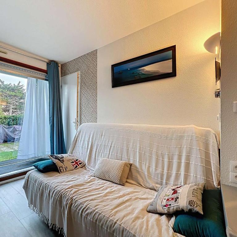 Quiberon: Charmant 2P - Proche Plages avec Jardin - FR-1-478-328 - Apartment - 2