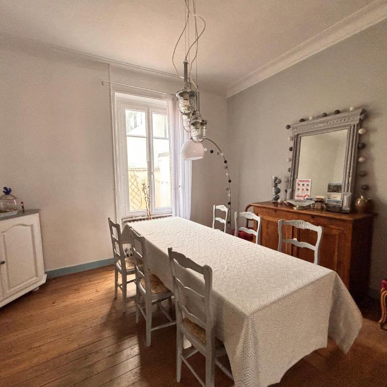 Maison 3 chambres centre ville, accès plage, WIFI inclus - FR-1-197-641 - Maison de Vacances - 6