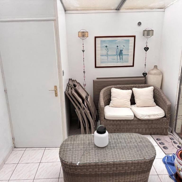 Maison 3 chambres centre ville, accès plage, WIFI inclus - FR-1-197-641 - Maison de Vacances - 35