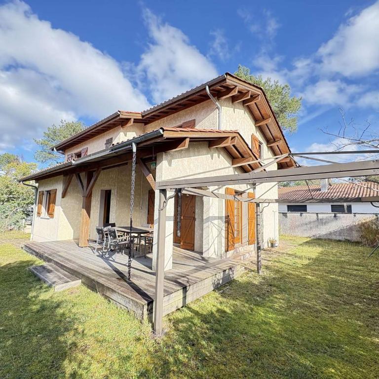 Maison de Vacances Proche du Lac - FR-1-831-16 - Vacation Home - 2