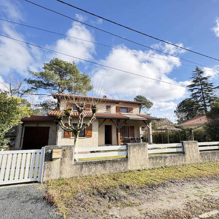 Maison de Vacances Proche du Lac - FR-1-831-16 - Vacation Home - 3
