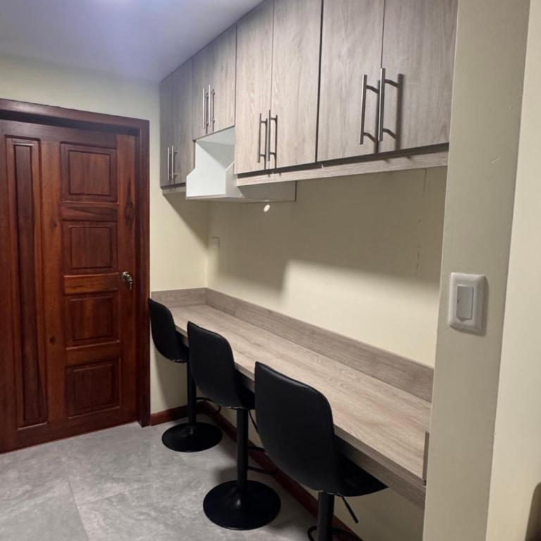 Suite ejecutiva con Parqueo Privado - One-Bedroom Apartment - 3