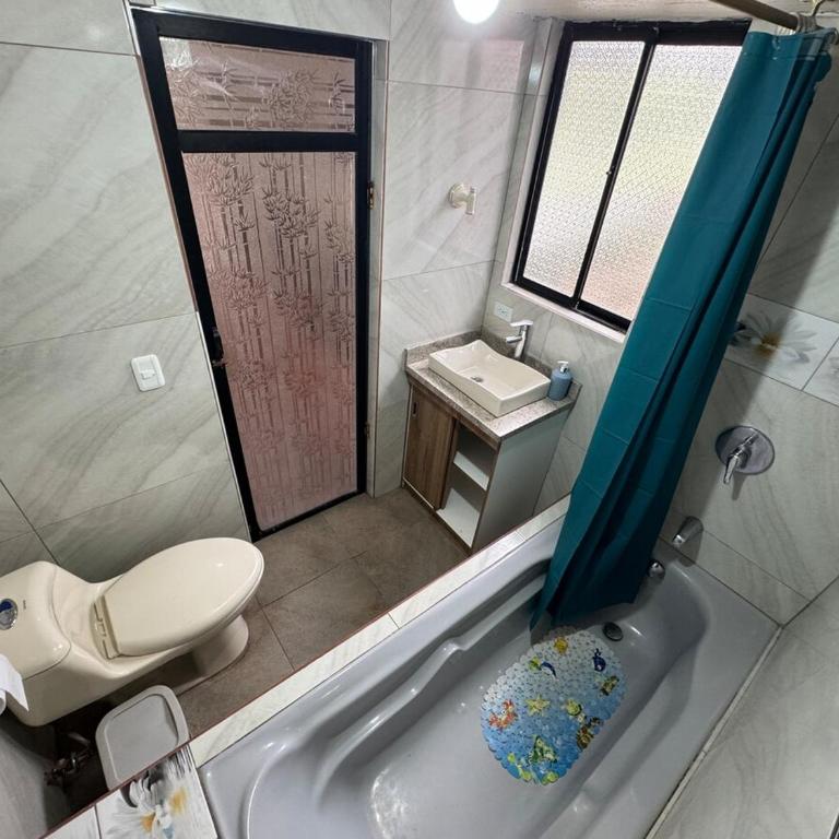 Hospedaje Las Bromelias - Departamento Familiar - Three-Bedroom Apartment - 4