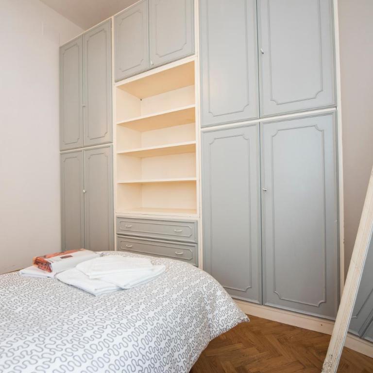 Cavour 28 - Appartamento con 2 Camere da Letto - 8