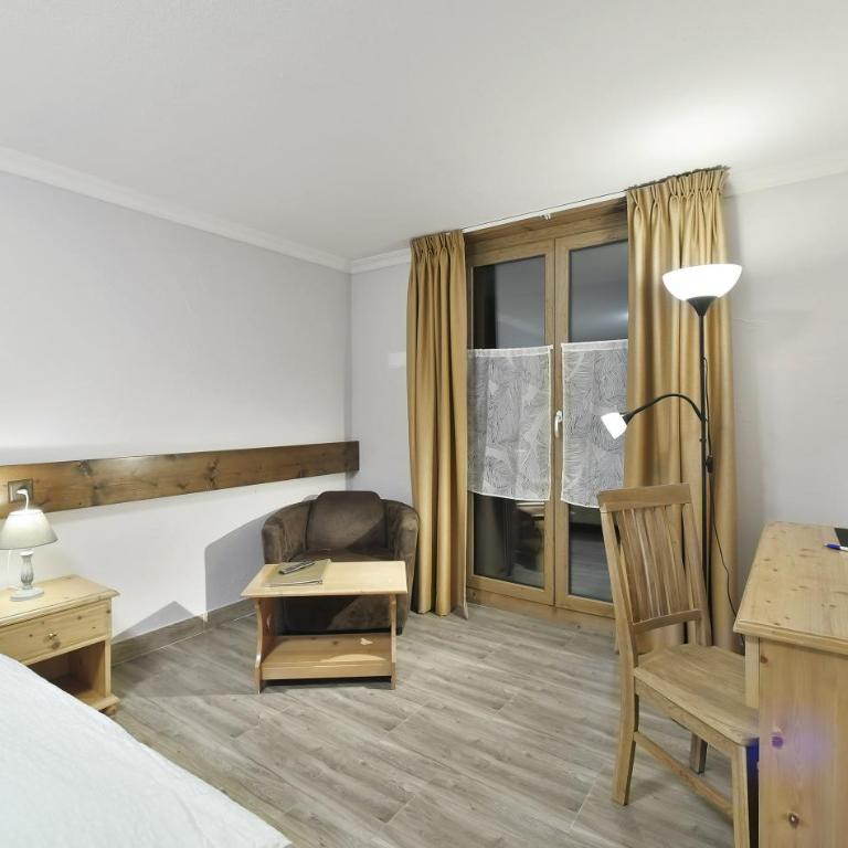 Hôtel Le Chamois - Superior Zweibettzimmer mit Balkon - 1