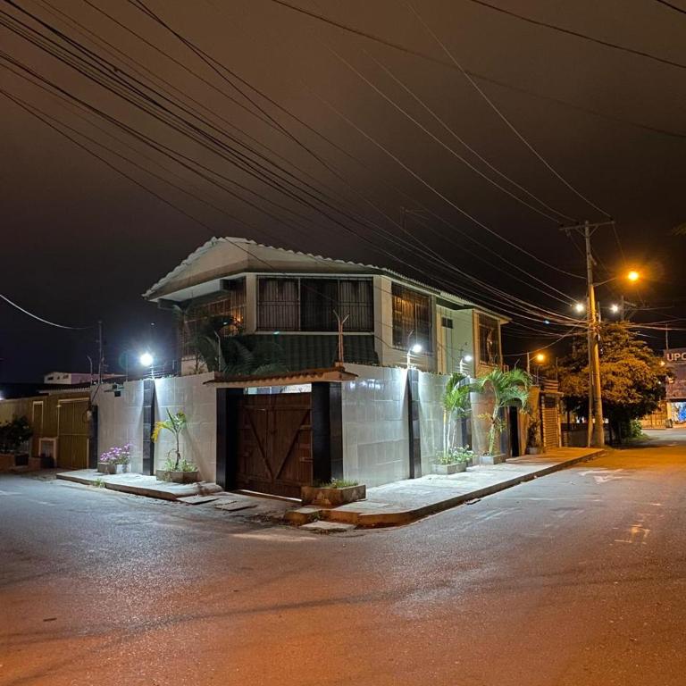 Villa S Lorenzo beginning of the Main Ave Malecón - Four-Bedroom House - 1