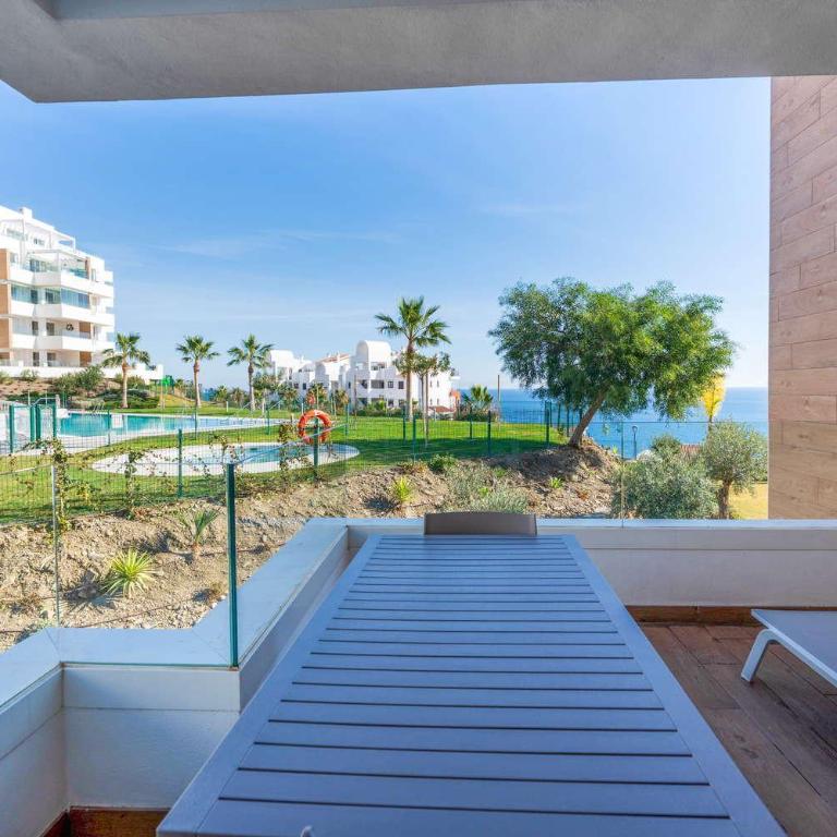 Isea 1111 - Luxury Modern Apartment with Pool & Sea Views - Apartment with Pool View - 5
