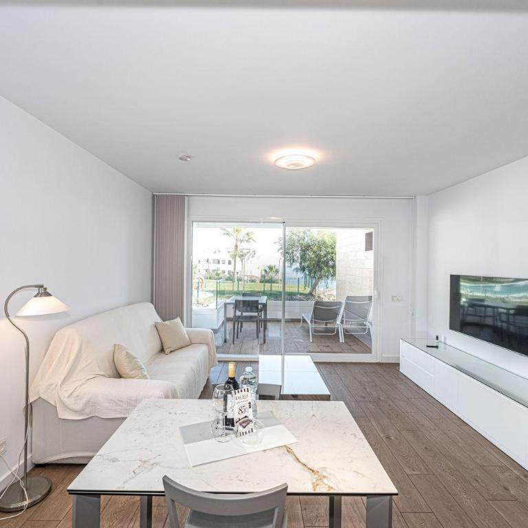 Isea 1111 - Luxury Modern Apartment with Pool & Sea Views - Apartment with Pool View - 8