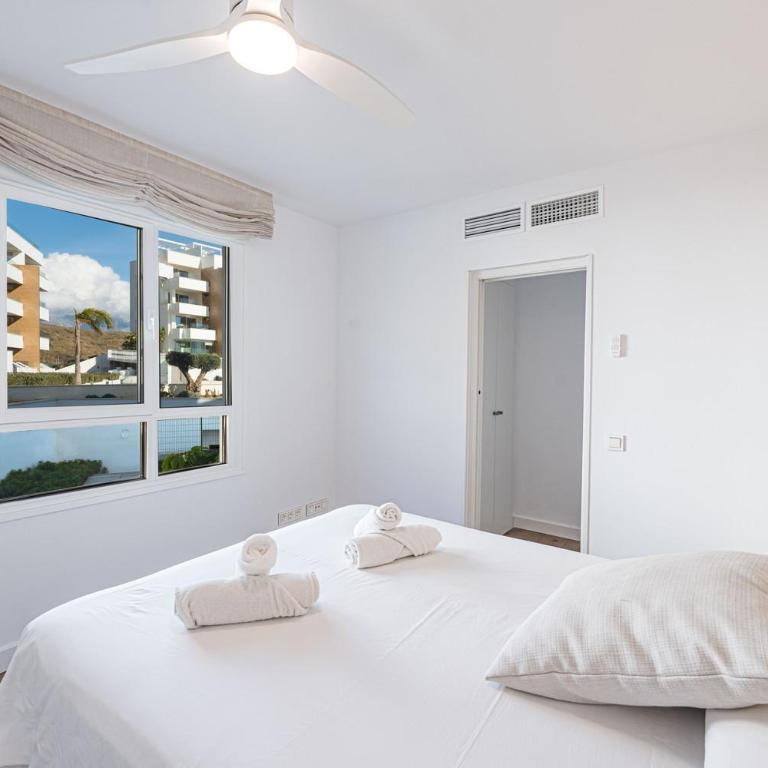 Isea 1111 - Luxury Modern Apartment with Pool & Sea Views - Apartment with Pool View - 3