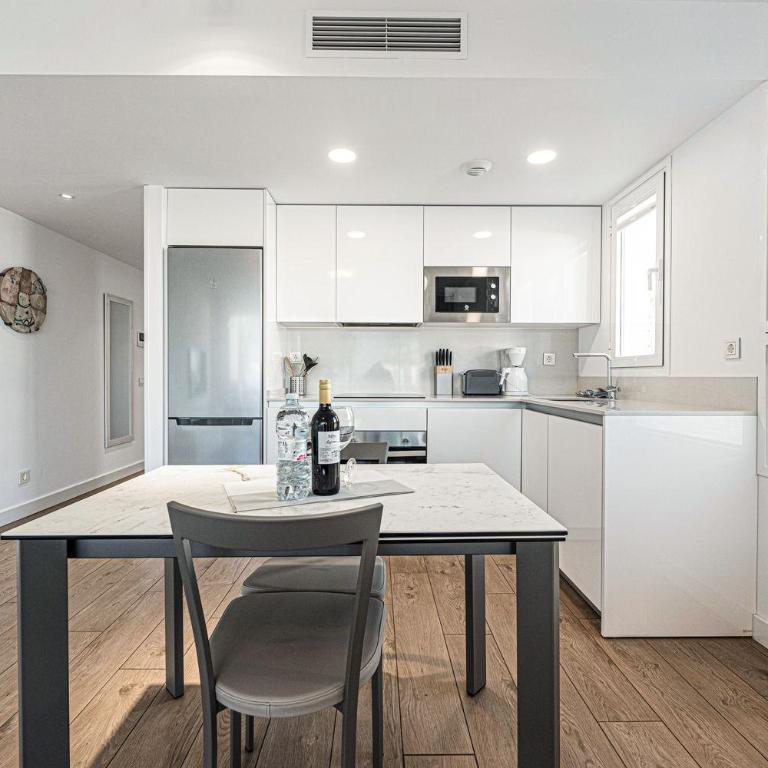 Isea 1111 - Luxury Modern Apartment with Pool & Sea Views - Apartment with Pool View - 7
