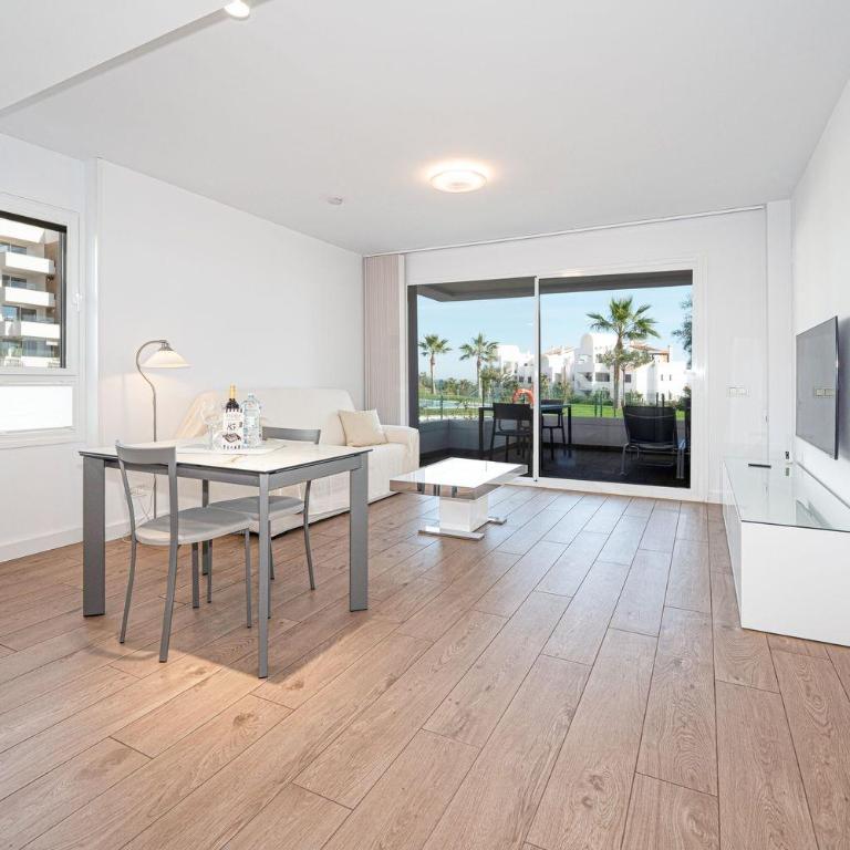 Isea 1111 - Luxury Modern Apartment with Pool & Sea Views - Apartment with Pool View - 2