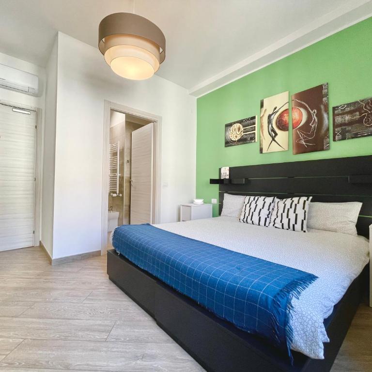 MilanHolidays - Two-Bedroom Apartment - 1