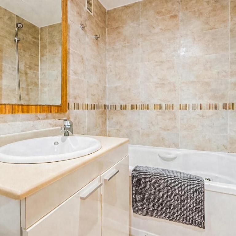 Nice Apartment In Oropesa Del Mar With Wifi - Apartamento de 2 dormitorios - 12