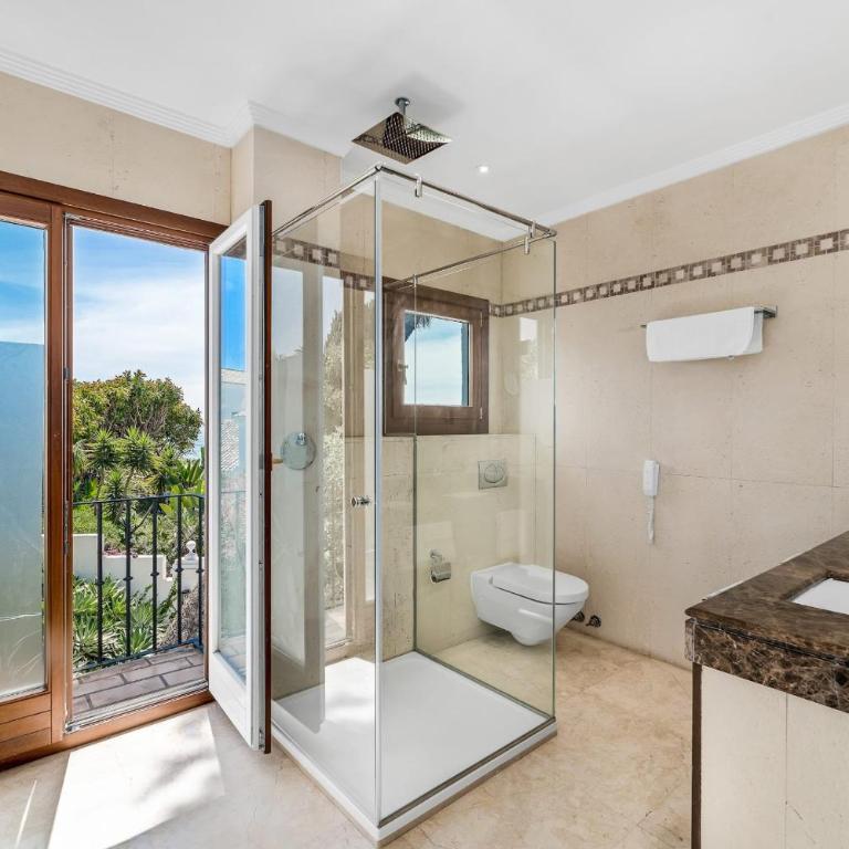 All About Puente Romano Penthouse Suite - One-Bedroom Apartment - 9