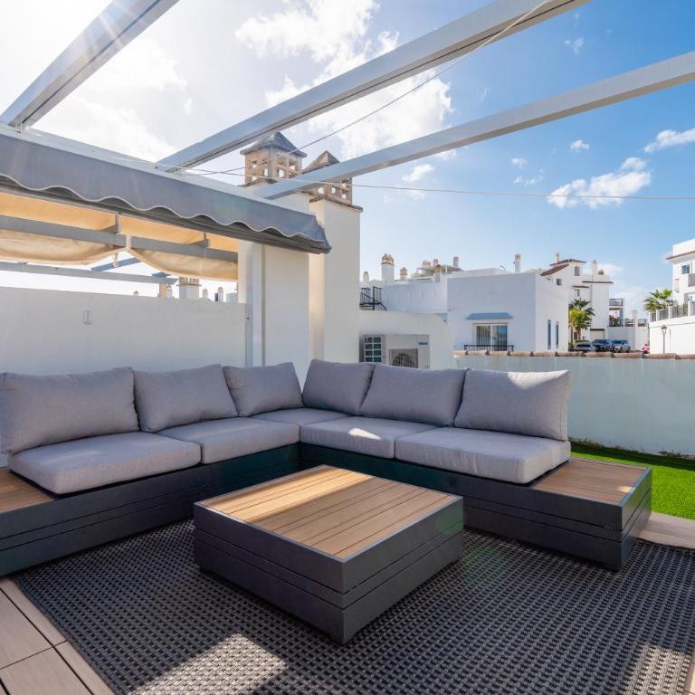Sea View Penthouse - Magical Resort in the Heart of the Golf Paradise - Paraíso Pueblo, Benahavís - Apartment - 43