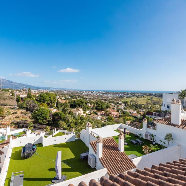Sea View Penthouse - Magical Resort in the Heart of the Golf Paradise - Paraíso Pueblo, Benahavís - Apartment - 54