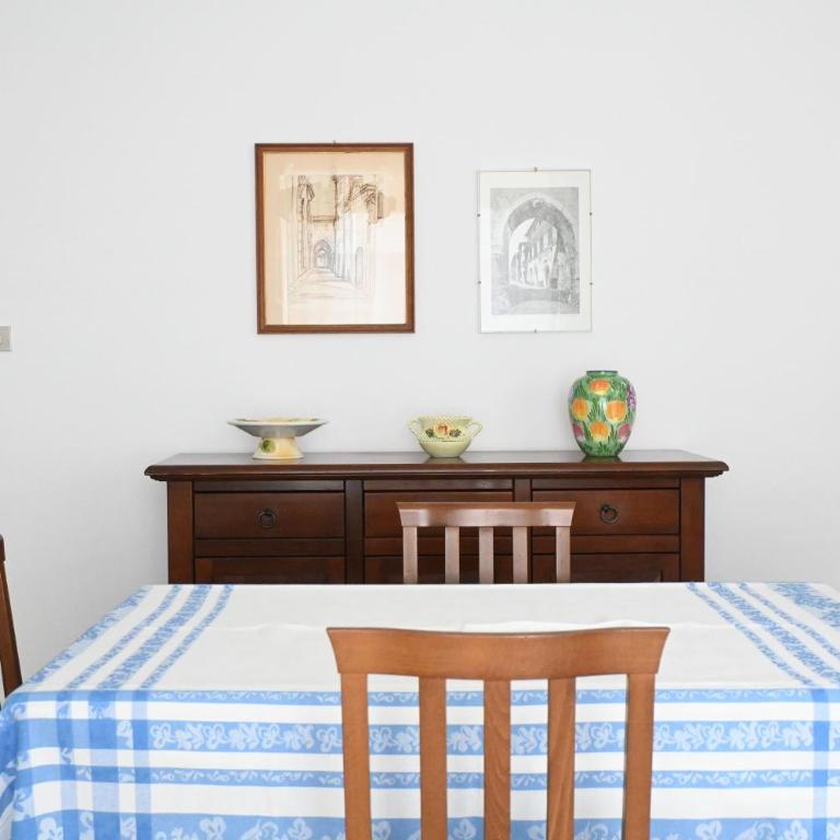 S352 - Sirolo, ampio e comodo appartamento con wifi - Three-Bedroom Apartment - 6